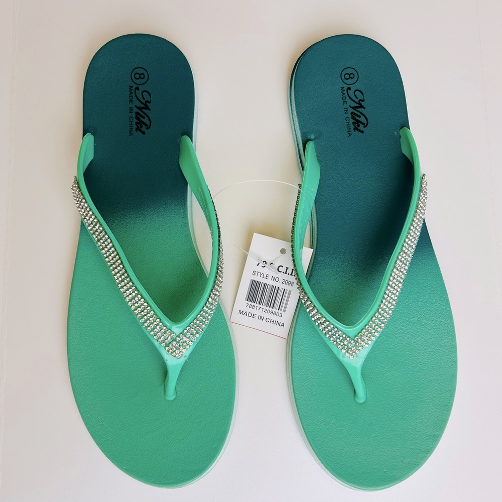 NWT Flip Flops Women's Size 8 Bling Thong Sandals Green/White Slip-on